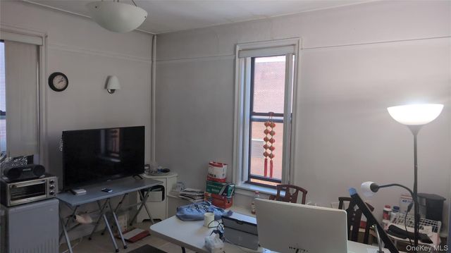 136-39 41st Avenue 5D, Flushing, NY 11355