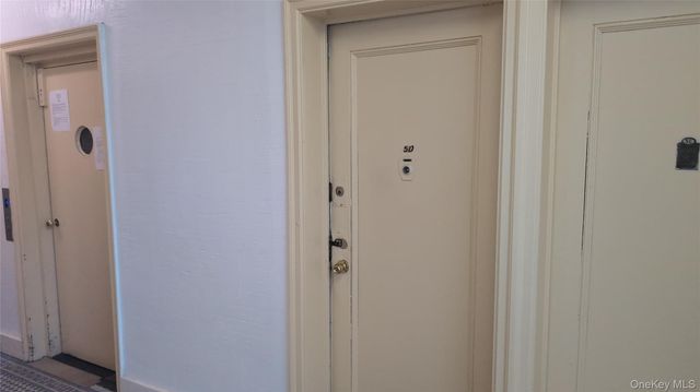 136-39 41st Avenue 5D, Flushing, NY 11355