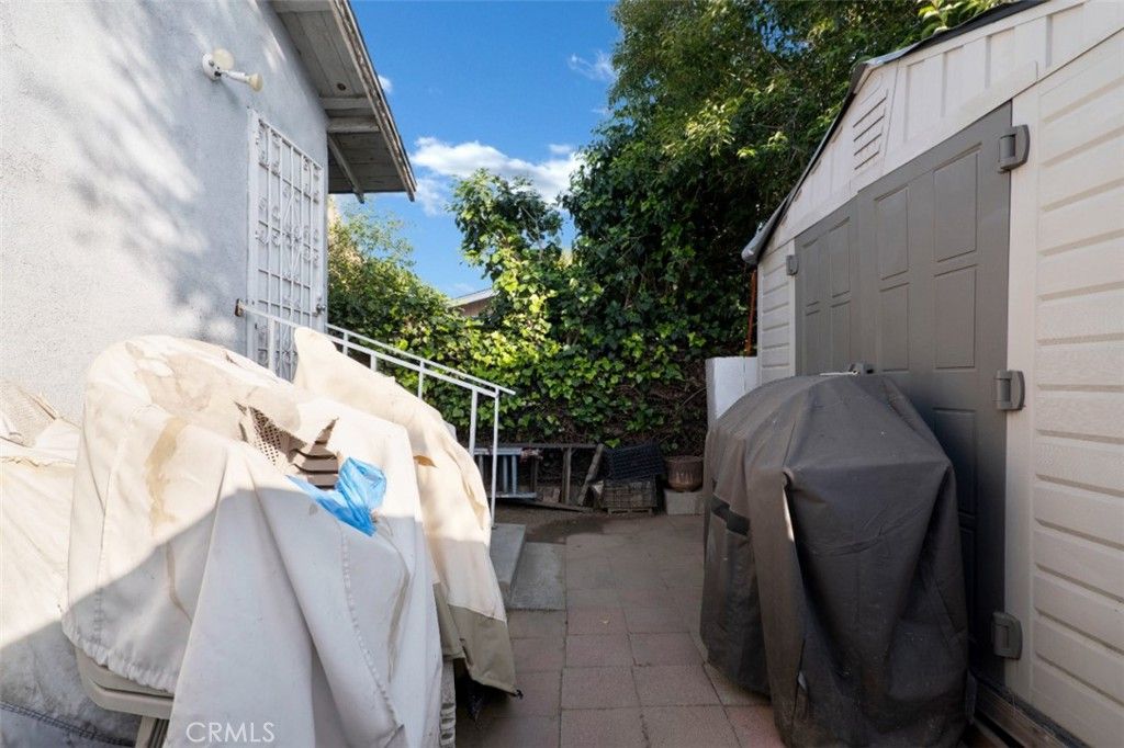 Image 23 of property listing at 1424 Griffith Street, San Fernando, CA 91340