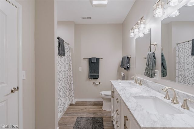 554 Salt Lake Circle, Orange, OH 44022