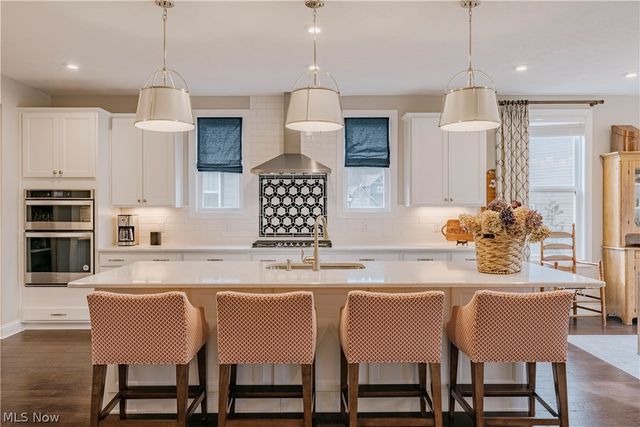 554 Salt Lake Circle, Orange, OH 44022