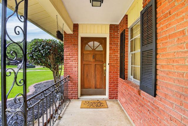 2010 Lovers Lane, Shreveport, LA 71105