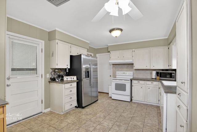 2010 Lovers Lane, Shreveport, LA 71105