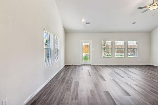 701 Easthill Drive, Princeton, TX 75071