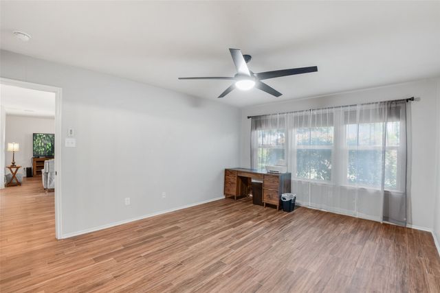 2028 Lake Trail Drive, Heartland, TX 75126