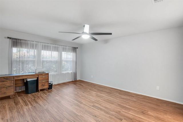 2028 Lake Trail Drive, Heartland, TX 75126