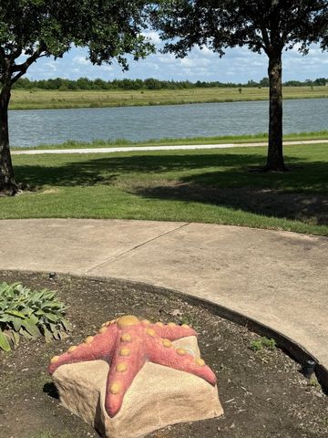 2028 Lake Trail Drive, Heartland, TX 75126