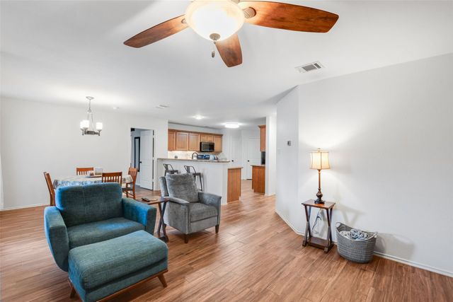 2028 Lake Trail Drive, Heartland, TX 75126