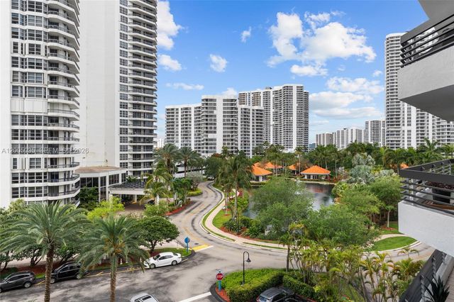 19195 NE Mystic Pointe Dr 604, Aventura, FL 33180