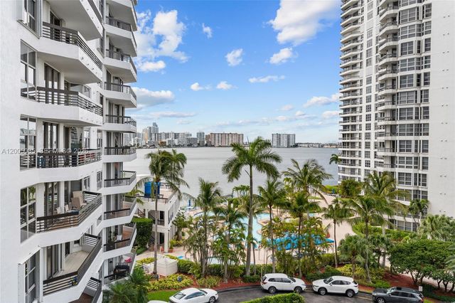 19195 NE Mystic Pointe Dr 604, Aventura, FL 33180