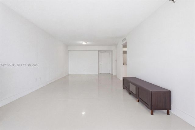 19195 NE Mystic Pointe Dr 604, Aventura, FL 33180