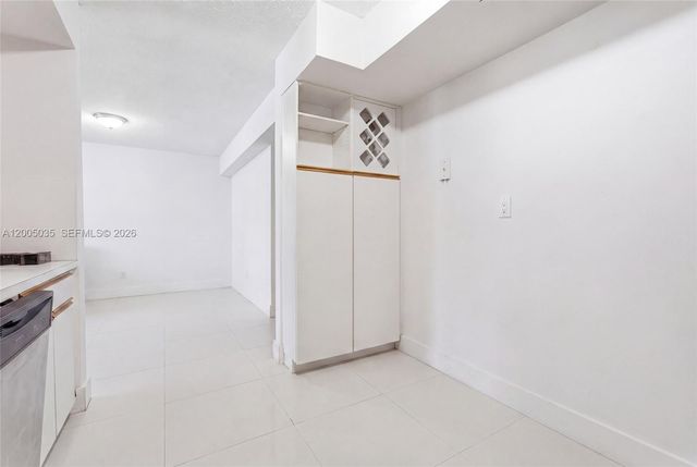 19195 NE Mystic Pointe Dr 604, Aventura, FL 33180