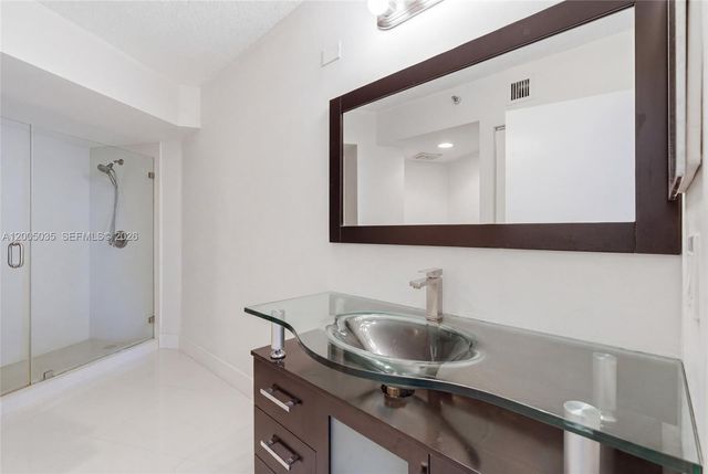 19195 NE Mystic Pointe Dr 604, Aventura, FL 33180