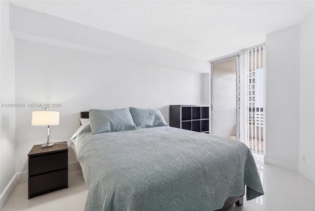 19195 NE Mystic Pointe Dr 604, Aventura, FL 33180