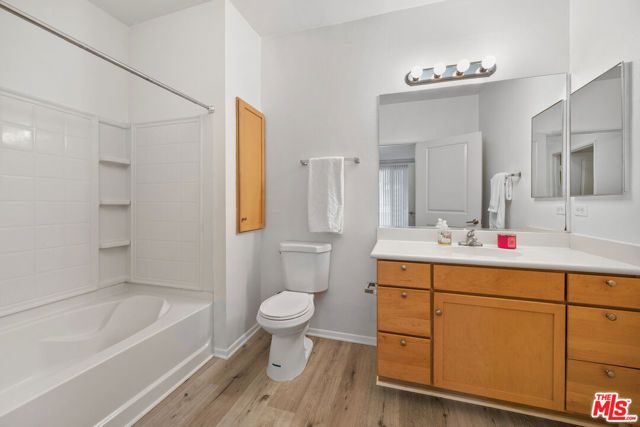 6400 Crescent Parkway 217, Los Angeles, CA 90094
