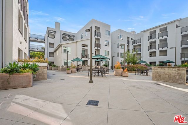 6400 Crescent Parkway 217, Los Angeles, CA 90094