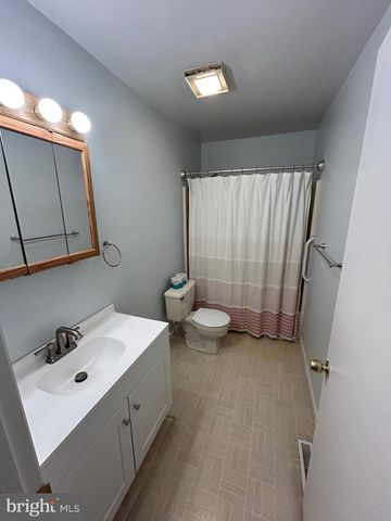 341 ACADEMY AVE, Denton, MD 21629