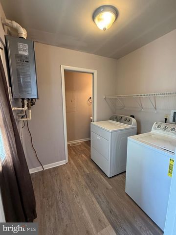 341 ACADEMY AVE, Denton, MD 21629