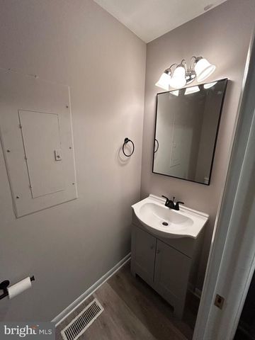 341 ACADEMY AVE, Denton, MD 21629