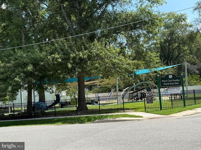 341 ACADEMY AVE, Denton, MD 21629