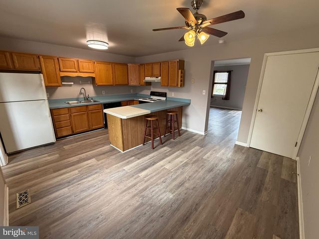 341 ACADEMY AVE, Denton, MD 21629