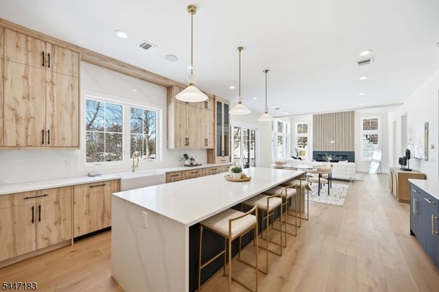 10 Bonus Hill Rd, Scotch Plains Twp., NJ 07076