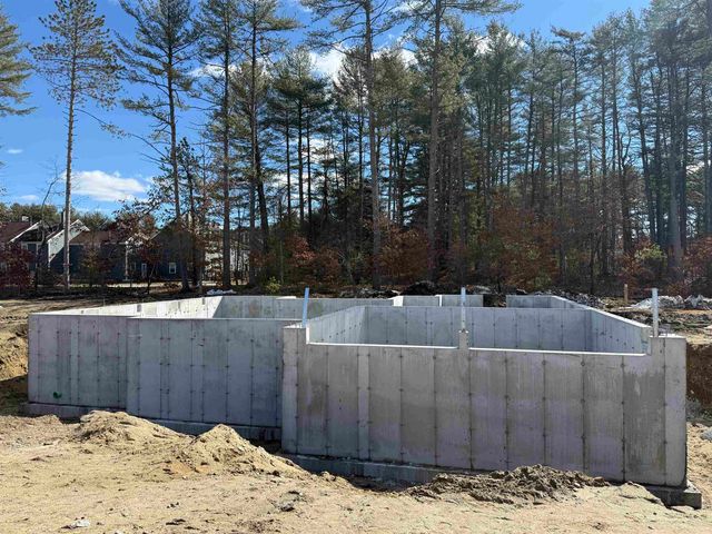 15 Wilderness Drive, Nashua, NH 03062