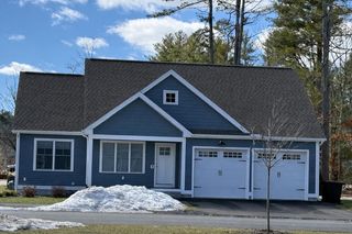 15 Wilderness Drive, Nashua, NH 03062