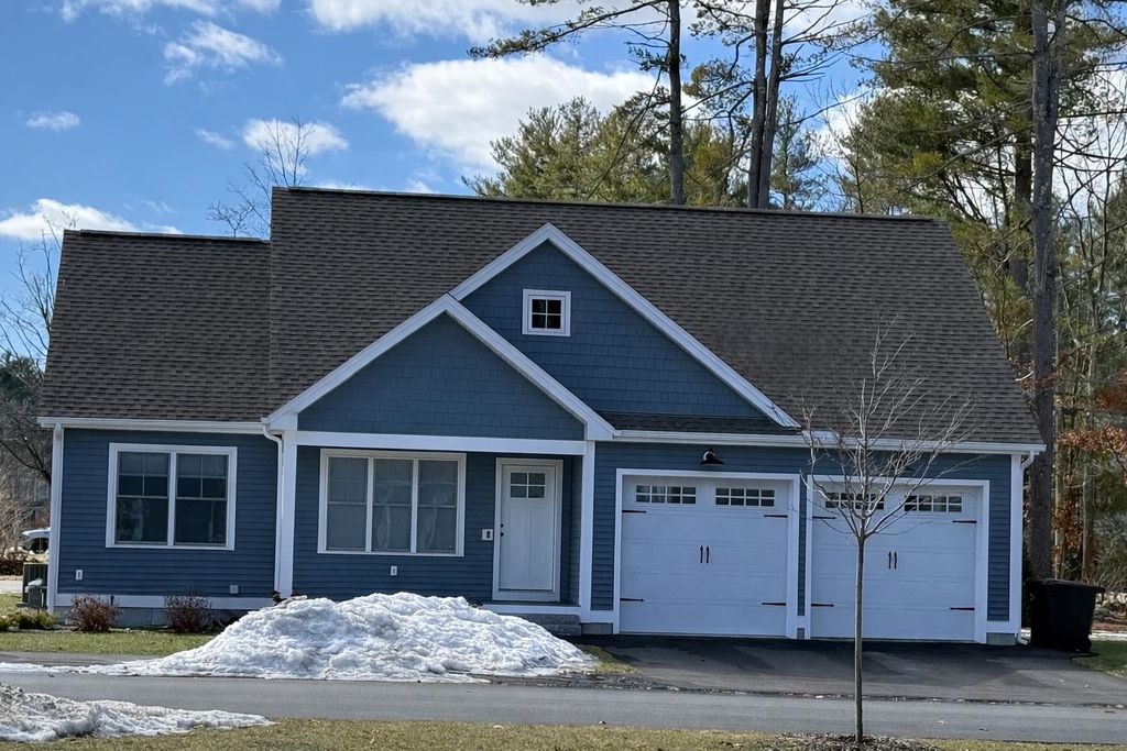 15 Wilderness Drive, Nashua, NH 03062