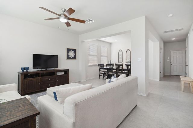 109 Cypress Hills RD, San Marcos, TX 78666