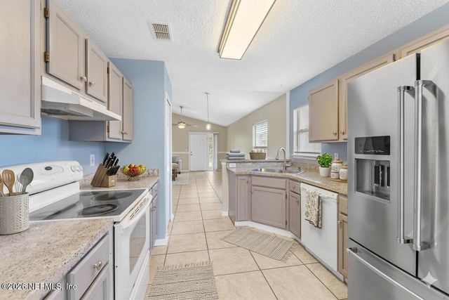 3013 WAVERING Lane, Middleburg, FL 32068