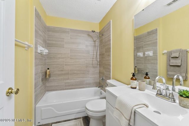 3013 WAVERING Lane, Middleburg, FL 32068