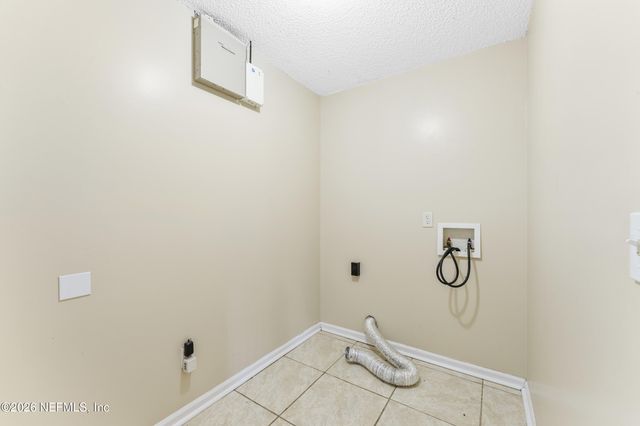 3013 WAVERING Lane, Middleburg, FL 32068