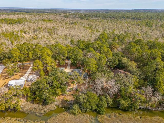 3317 NE Julienton Drive NE, Townsend, GA 31331