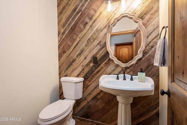 18 Disney Lane, Sedona, AZ 86336