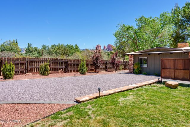 18 Disney Lane, Sedona, AZ 86336