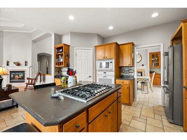 3133 FLEMING Pl, Forest Grove, OR 97116