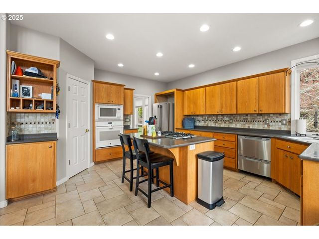 3133 FLEMING Pl, Forest Grove, OR 97116