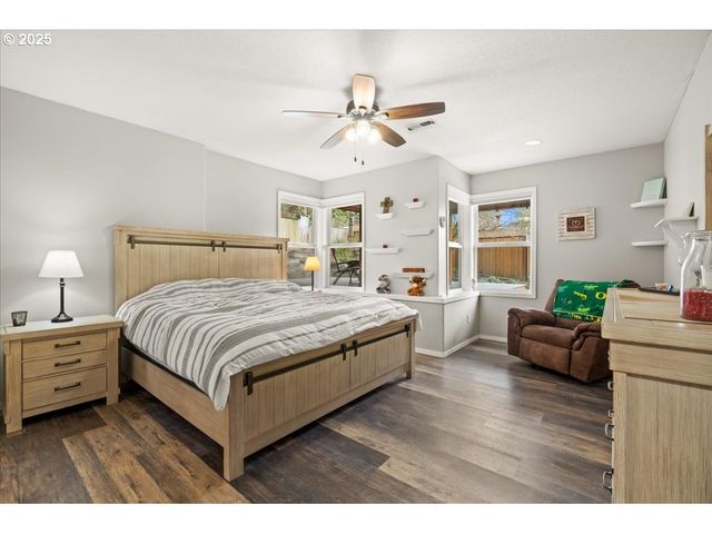 3133 FLEMING Pl, Forest Grove, OR 97116