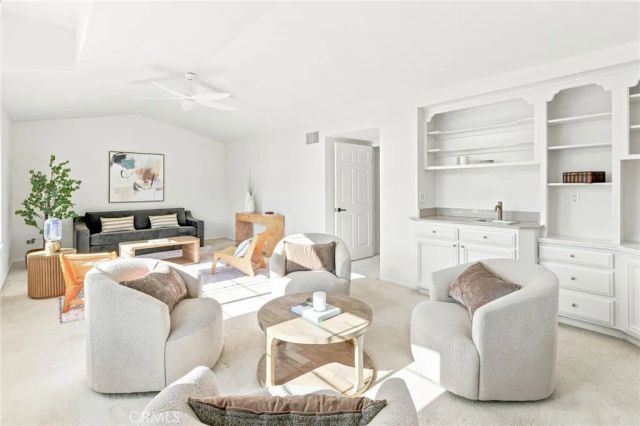 29572 Michelis, Laguna Niguel, CA 92677