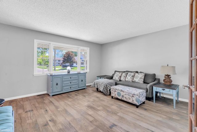 702 4th Street, Marysville, MI 48040