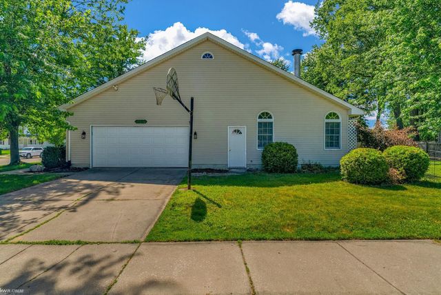702 4th Street, Marysville, MI 48040