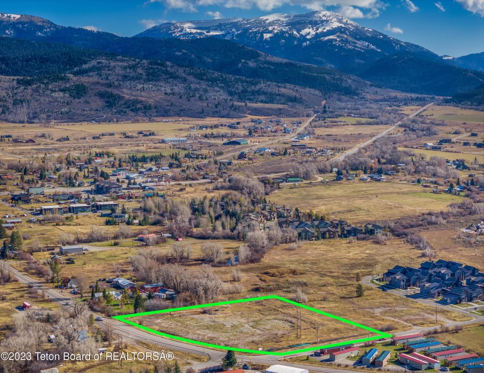 268 W CENTER Street, Victor, ID 83455 photo 2