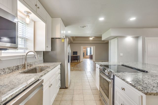 807 Caddo Road, Joshua, TX 76058
