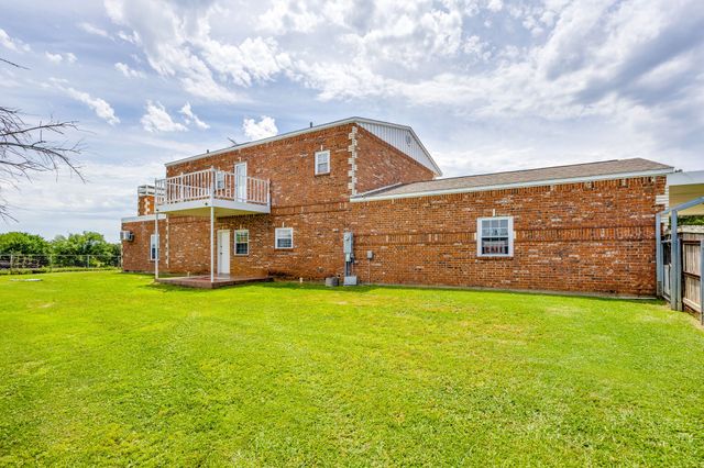 807 Caddo Road, Joshua, TX 76058