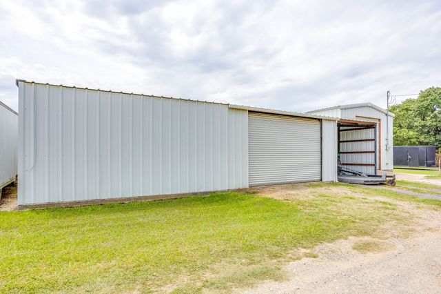 807 Caddo Road, Joshua, TX 76058
