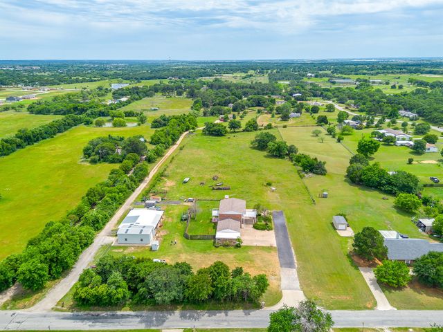 807 Caddo Road, Joshua, TX 76058