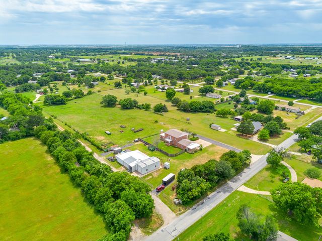 807 Caddo Road, Joshua, TX 76058