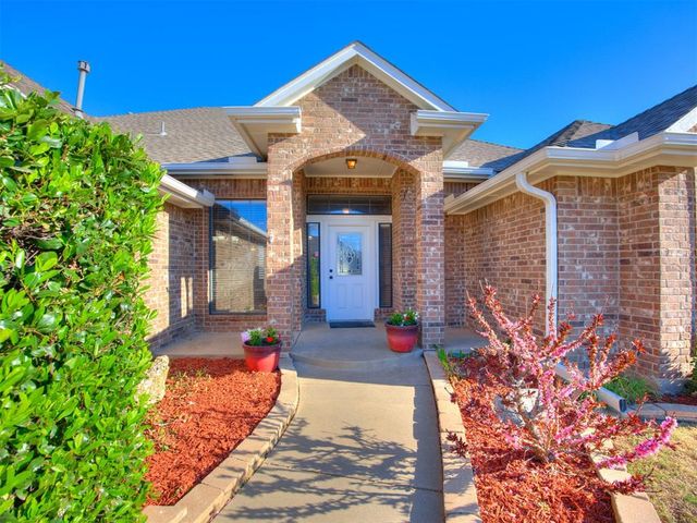 8713 NW 107th Street, Oklahoma City, OK 73162
