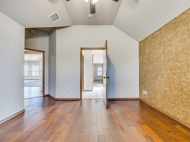 8713 NW 107th Street, Oklahoma City, OK 73162